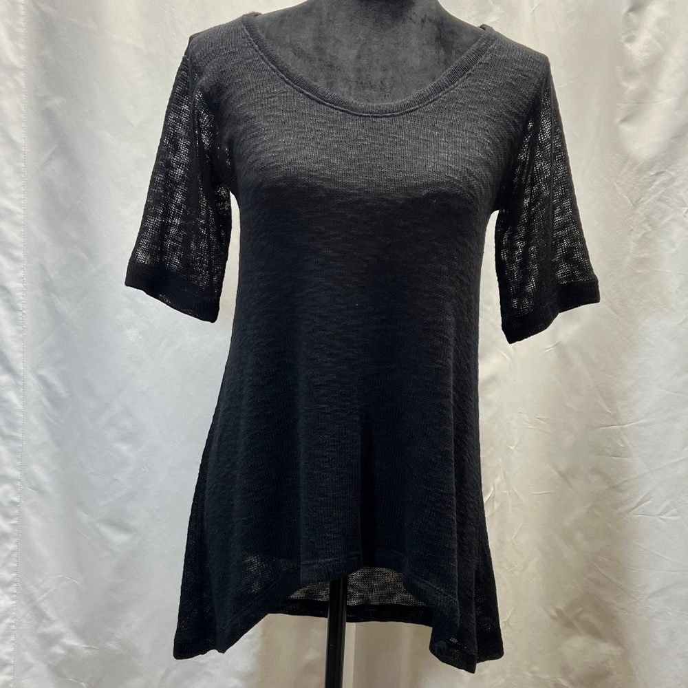 Nally & Millie Black Short Sleeve Top High Low Hem NWOT Size M
